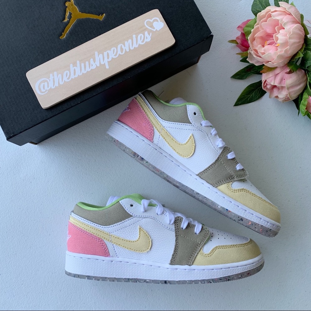 Air Jordan 1 Low NWT - Picture 5 of 11